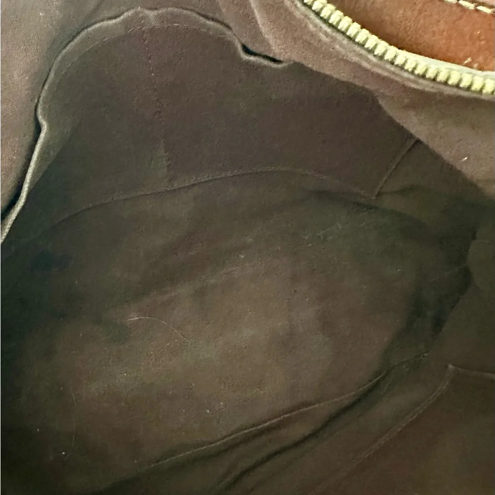 Louis Vuitton Berri MM Bag - Picture 11 of 12